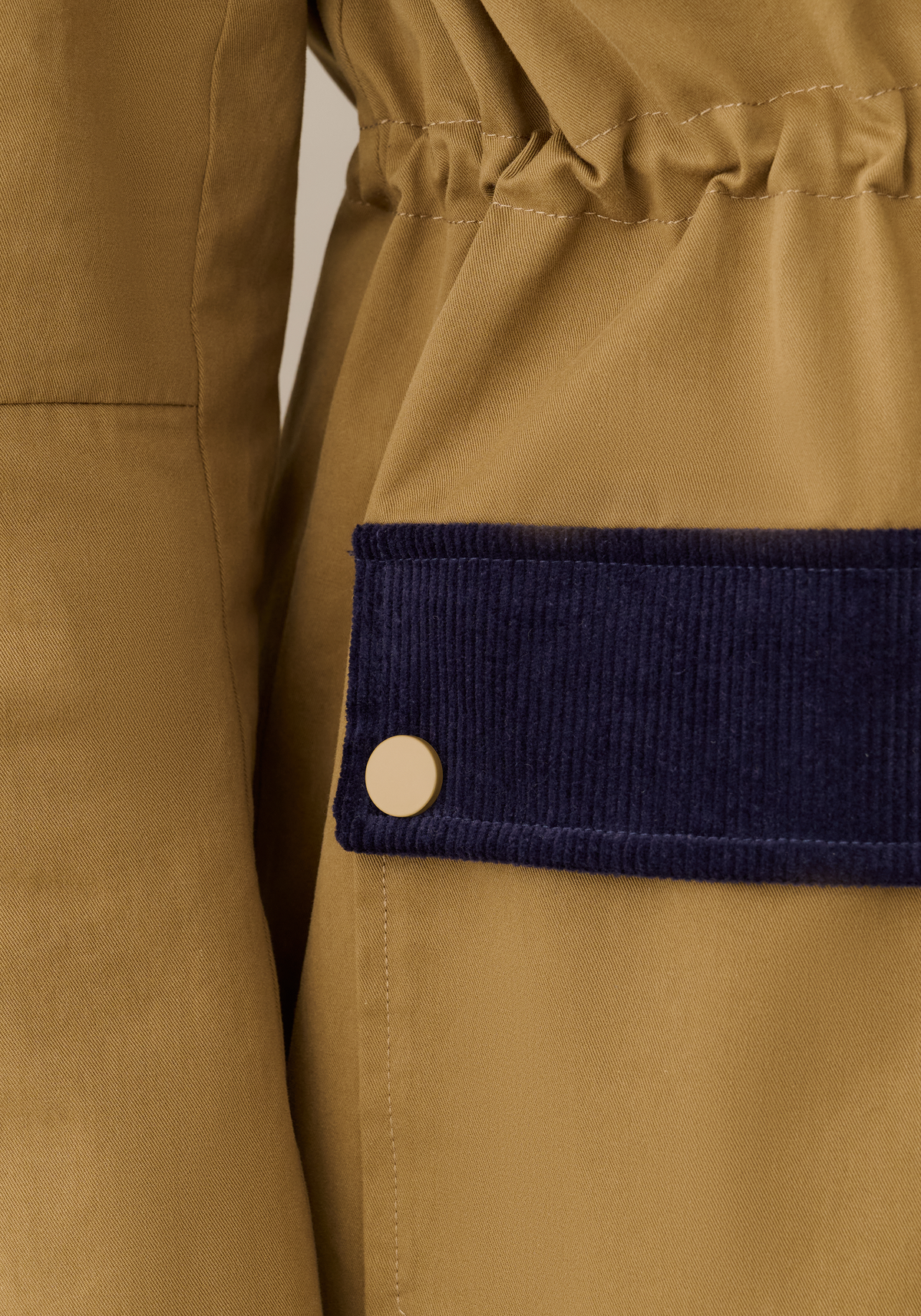 Womens Classic Barn Jacket with Corduroy Trim, Adjustable