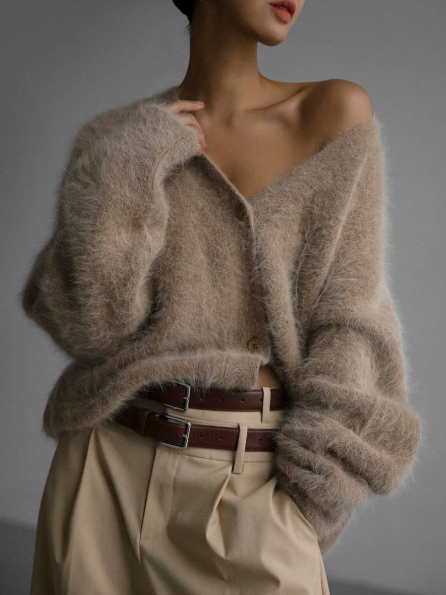 Oversized Button-Up Cardigan for Women with Relaxed Fit and Versatile Styling