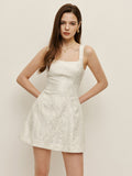 Sleeveless Low-Cut Slim-Fit Dress with Woven Polyester and Invisible Zipper
