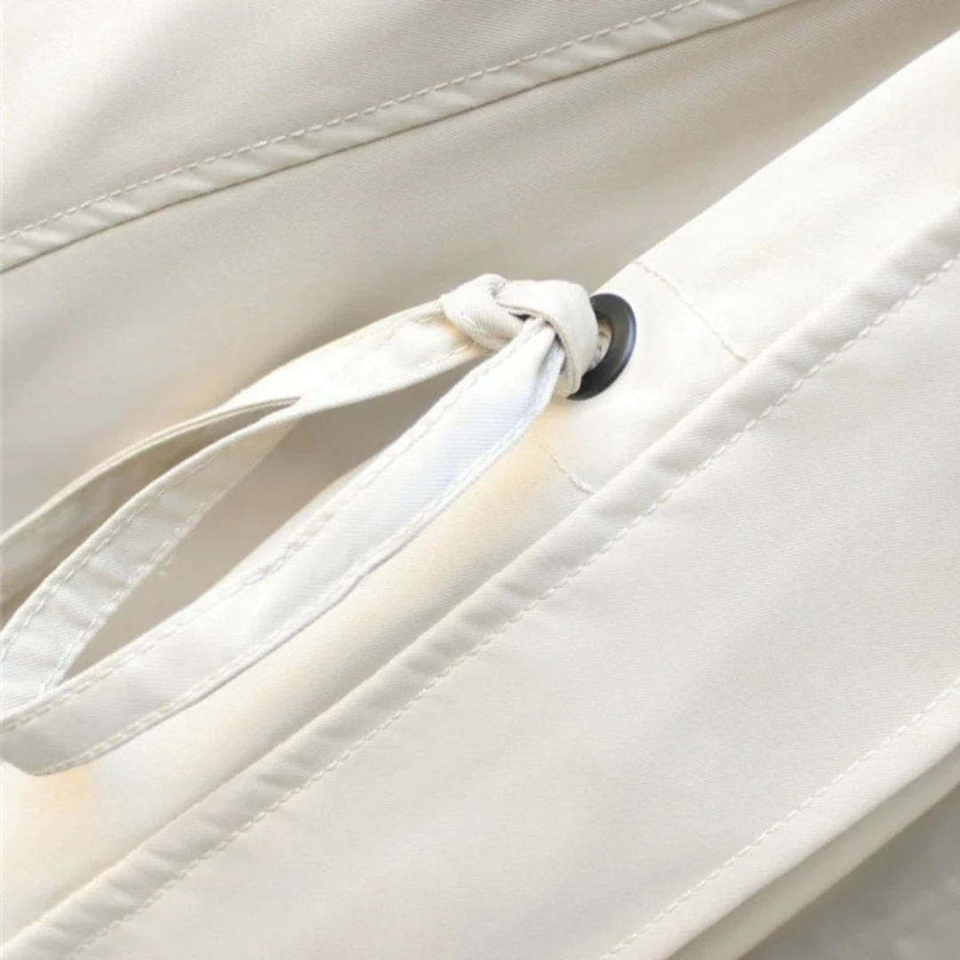 Women's Oversize Trench Coat with Water Repellent Fabric and Double Collar